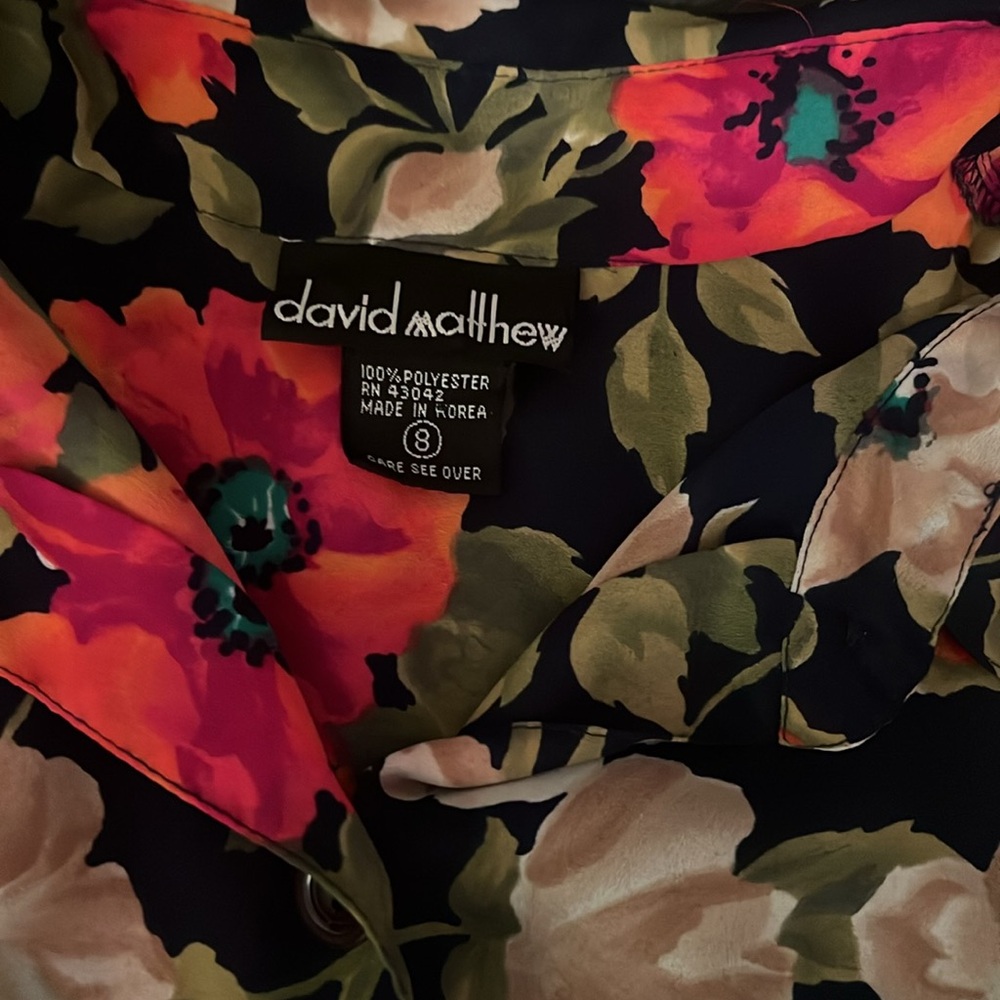 David Matthew Size 8 Navy Floral Button Up Blouse… - image 3